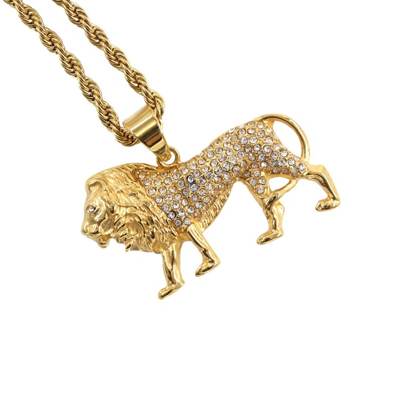 Collana con Ciondolo Leone in  - Men Accessories Singapore recensione e prezzo