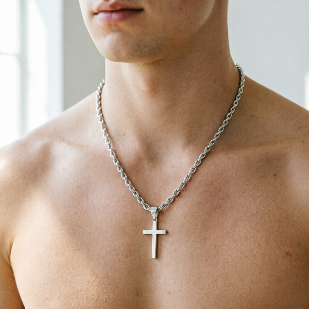 Nuova Collana con Ciondolo a C - Men Accessories Singapore recensione e prezzo